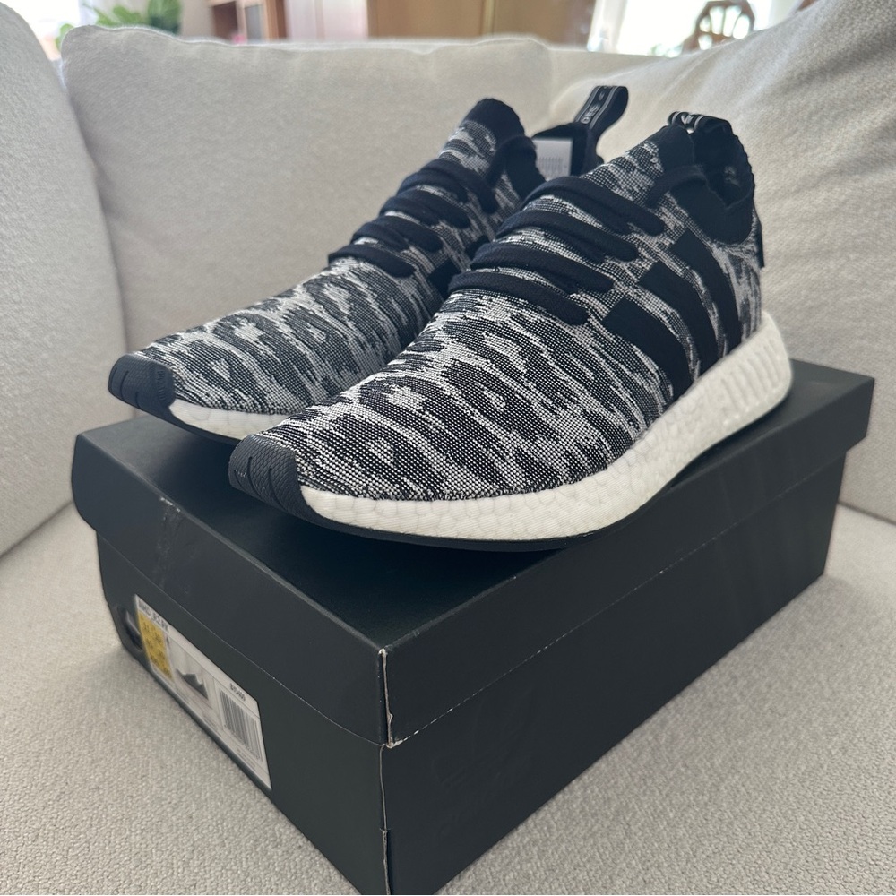Adidas NMD R2 PK Primeknit Camo Glitch Core Black White Orange BY9409 NEW IN BOX